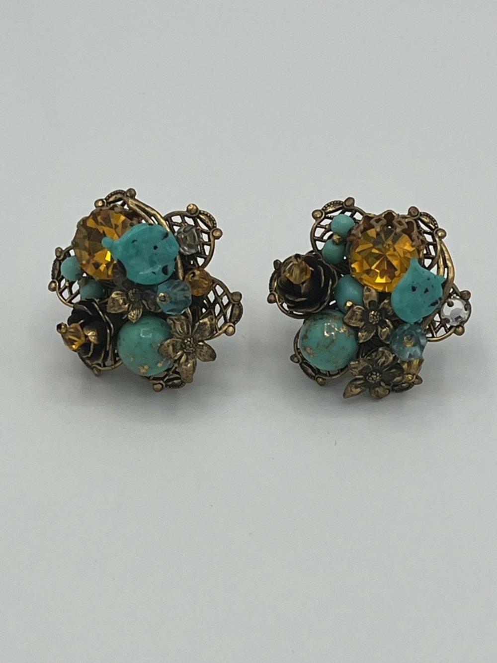Unsigned Miriam Haskell Robin's Egg Blue Four-Strand Bracelet & Filigree Earring - Picture 4 of 13